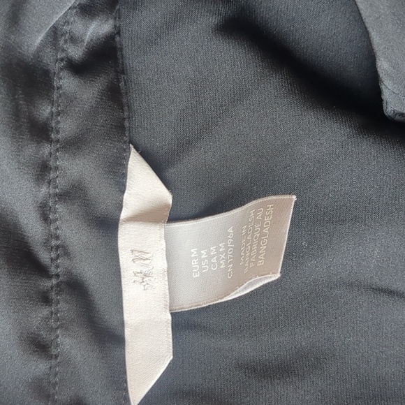 H&M satin-like button up shirt M - Picture 4 of 6
